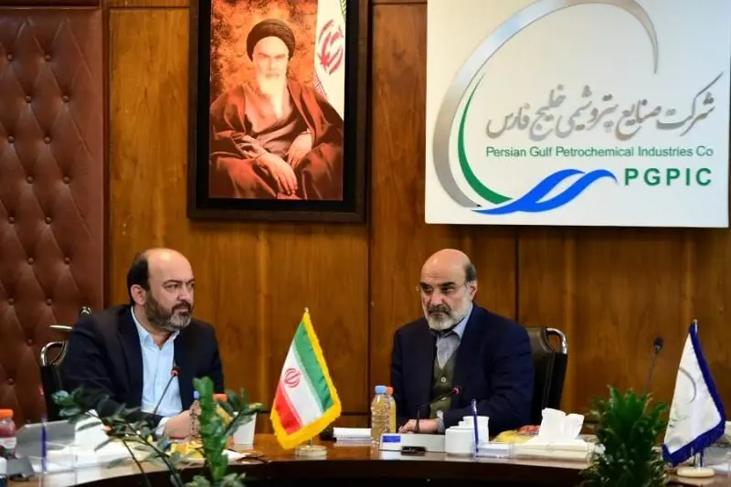 آغاز همکاری برای احداث پارک پتروشیمیایی متانول و صنایع پایین دستی در منطقه ویژه اقتصادی صنایع انرژی‌بر پارسیان

