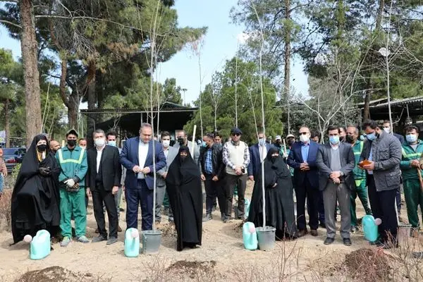 کاشت نهال با دستان نورانی مادران شهدا در بهشت حضرت زهرا(س)