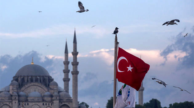 
دو رقمی ماندن نرخ بیکاری با وجود افزایش اشتغال
