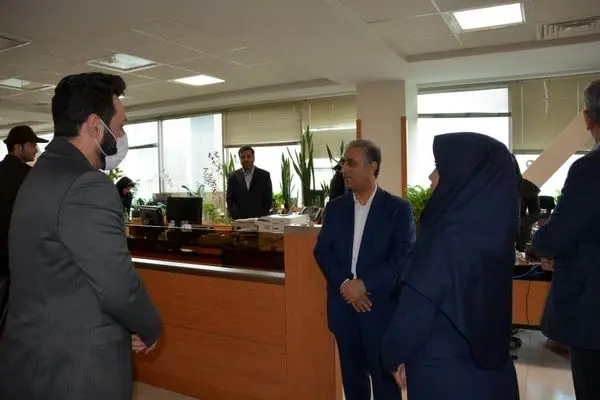 ارتقای سطح دانش، ایجاد انگیزه در کارکنان و توسعه شایستگیهای حرفهای، از ارکان اساسی موفقیت بانک است