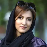 لباس شب عجیب و غریب خانم بازیگر به جای مانتو!+عکس
