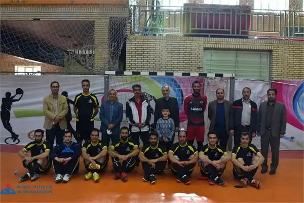 در مسابقات فوتسال یادواره شهید سلیمانی موفق به کسب مقام نائب قهرمانی شد


