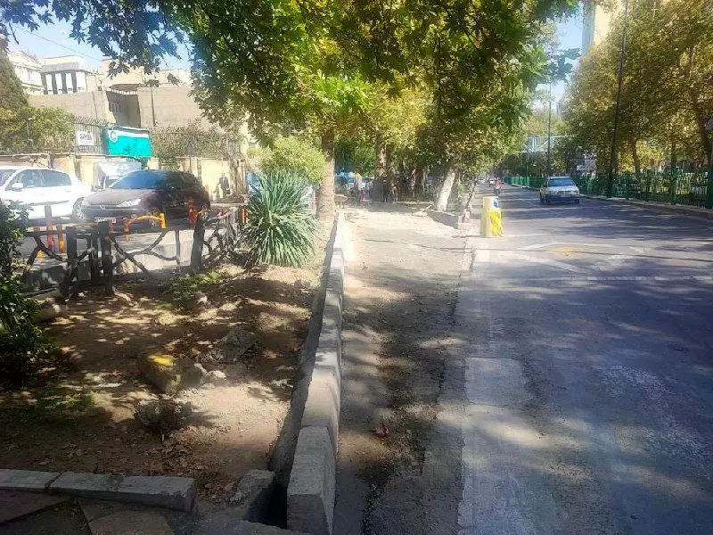 احداث تبادل کندرو به تندرو در رویکرد شرق به غرب بلوار میرداماد
