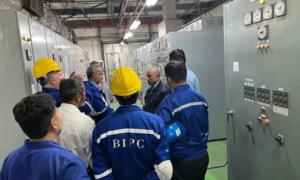 بازدید مدیرعامل پتروشیمی بندرامام از روند تعمیرات اساسی واحد آروماتیک