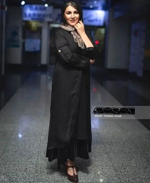 تیپ رسمی ستاره اسکندری با دامن و کفش تابستانی+عکس