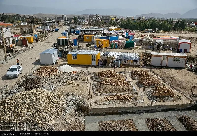  دایی و زیباکلام در مناطق زلزله زده چه کار می‌کنند؟