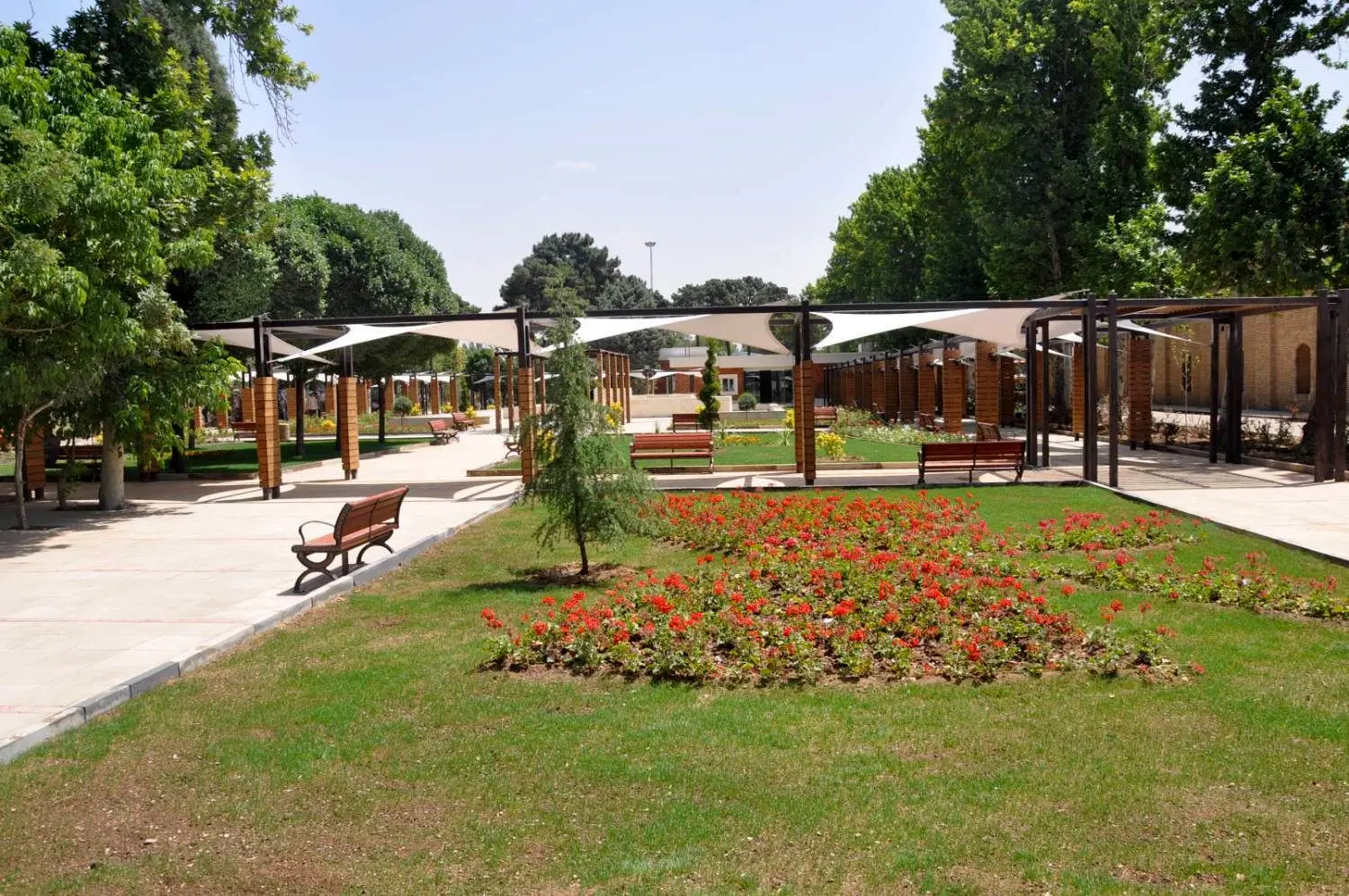 برپایی جشنواره یلدایی در بوستان بانوان منطقه 19 

