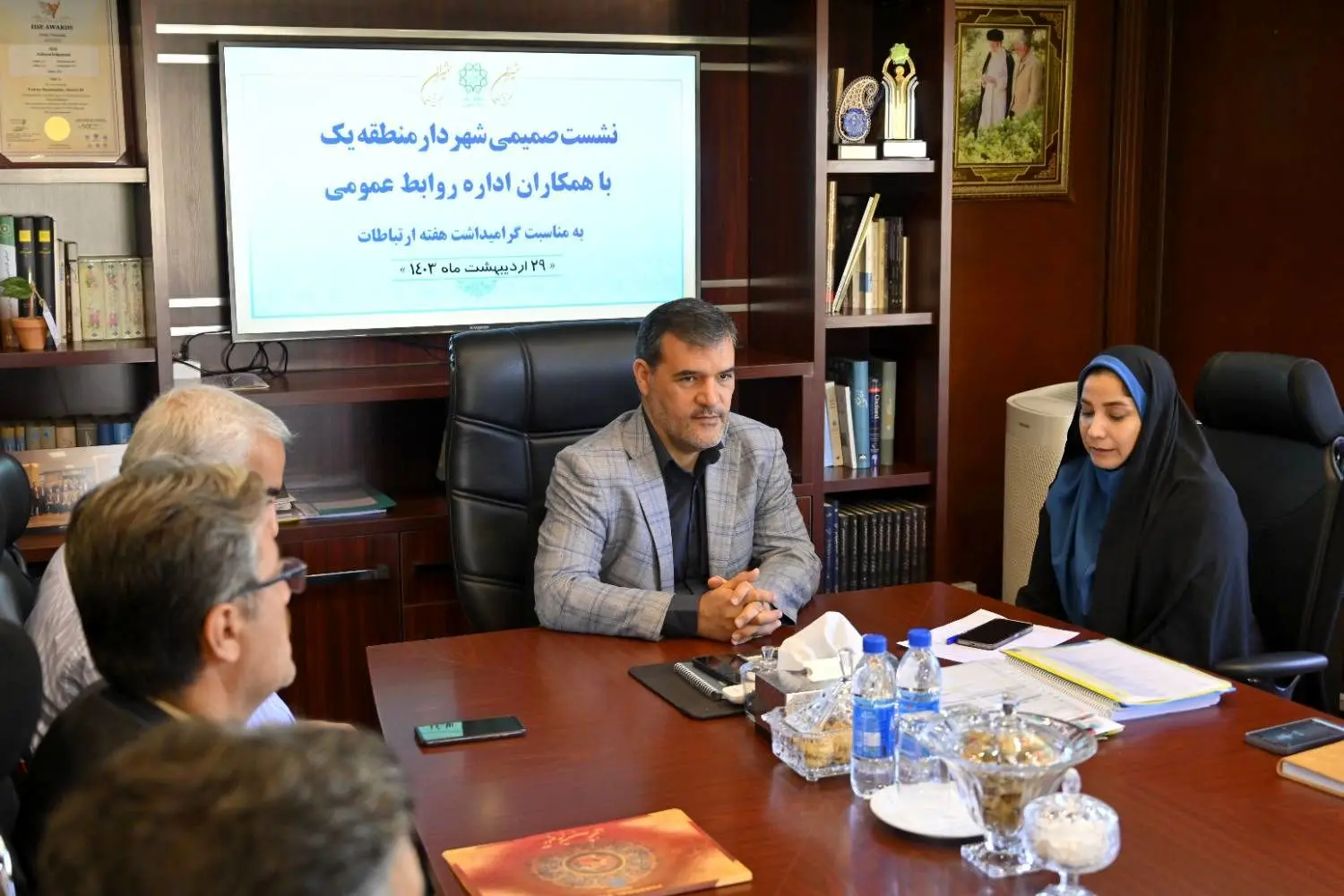 اطلاع رسانی ها متناسب با نیاز جامعه هدف به روز رسانی شود

