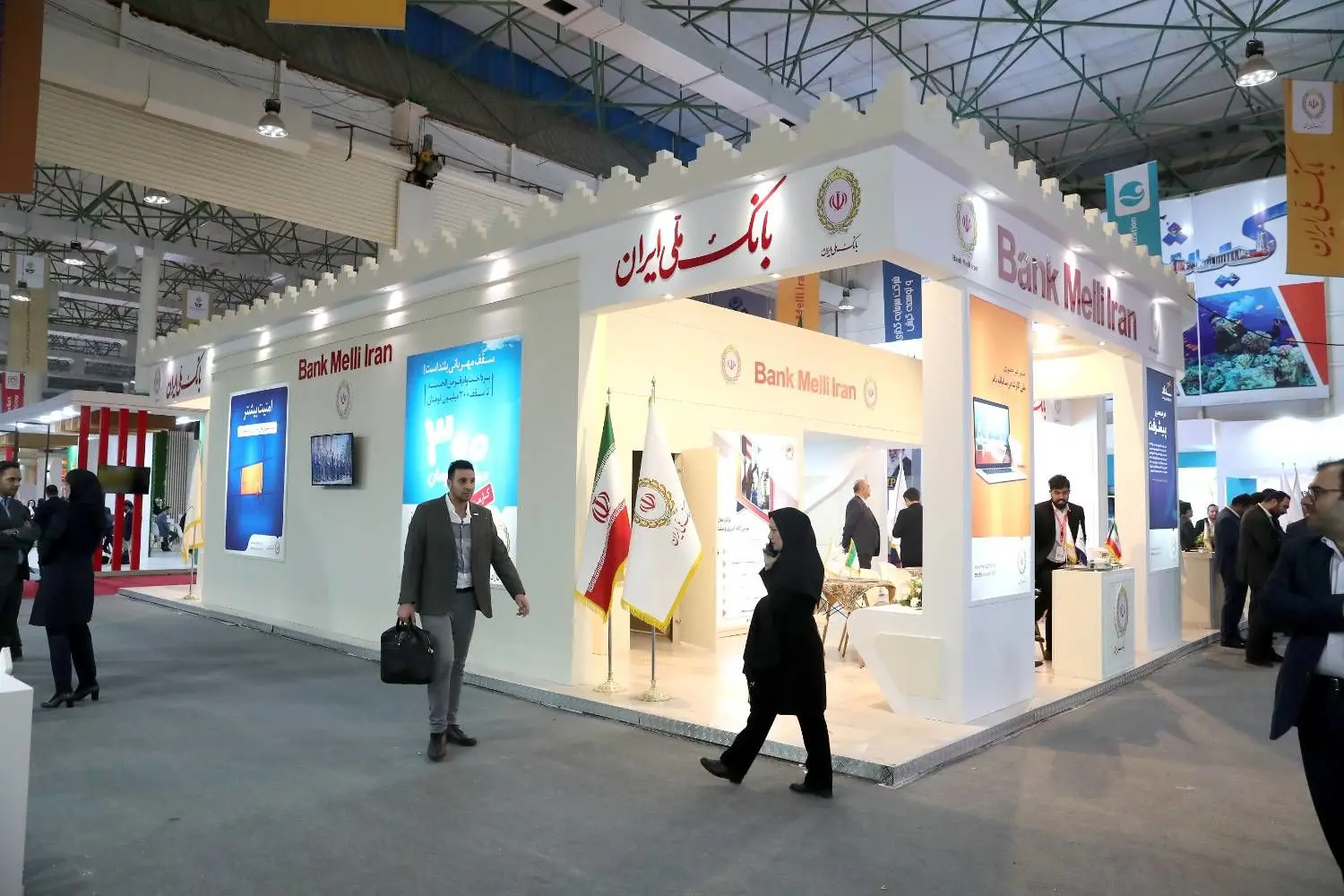 حضور فعال و گسترده بانک ملی ایران در رویداد بزرگ کیش اینوکس2023

