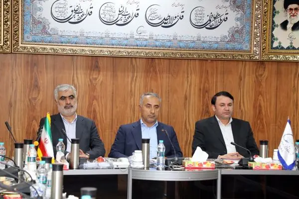 بازدید مدیران بانک سپه کشور و هلدینگ خلیج فارس از پتروشیمی بندرامام