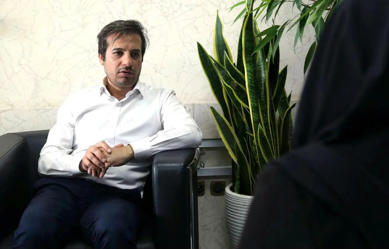 کاشت ۱۵۰۰ اصله درخت مقاوم به کم آبی در پازل ششم منطقه۶ تهران

