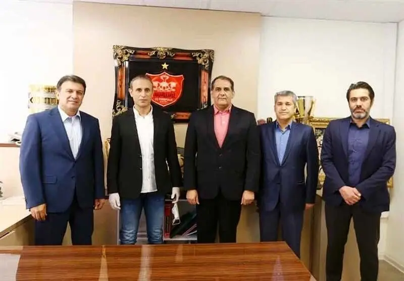 جلسه اضطراری میان رسول پناه و گل محمدی