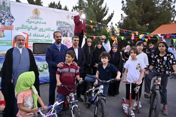 جشن بزرگ خانوادگی "در امتداد غدیر"در بوستان یاس فاطمی برگزار شد