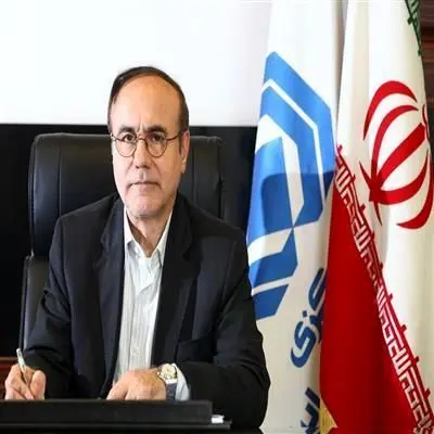 درخواست رئیس کل بیمه مرکزی از وزارت بهداشت  برای واکسیناسیون کارکنان صنعت بیمه
