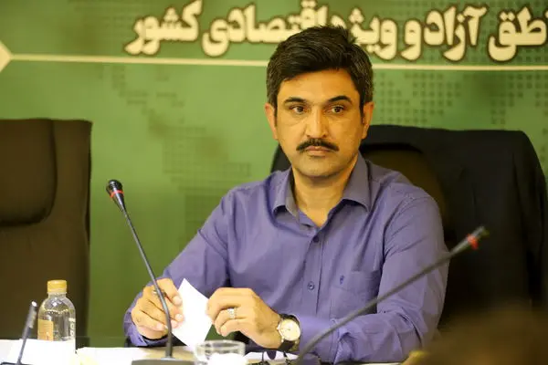 فعالان مناطق آزاد بدهکار نیستند که فرار کنند