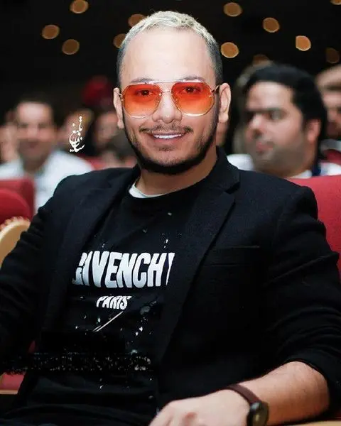 تیپ و استایل خاص و متفاوت خواننده مشهور+عکس