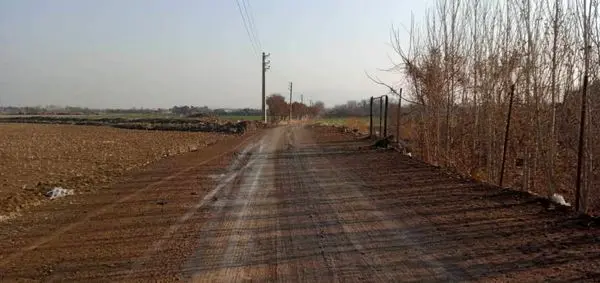 عملیات اجرایی زیرسازی وآسفالت جاده امام زاده سه برادران در منطقه 19 آغاز شد