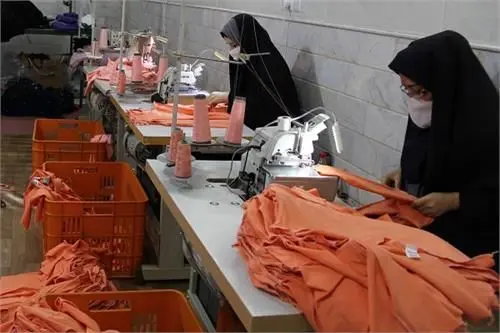 ۱۵۰۰ مددجوی کمیته امداد قم برای دریافت وام اشتغال به بانک معرفی شدند.