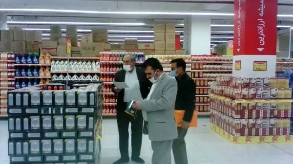 نظارت گشت مشترک تعزیرات قم بر عملکرد داروخانه ها
