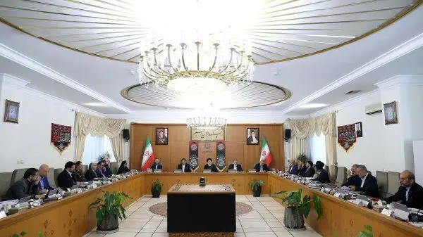 یک راه‌ اصلی حفظ حرمت خون شهدا رسیدگی به امور مردم است

