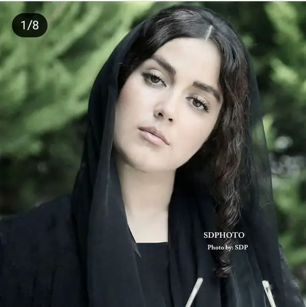 کج شدن افسانه پاکرو + عکس