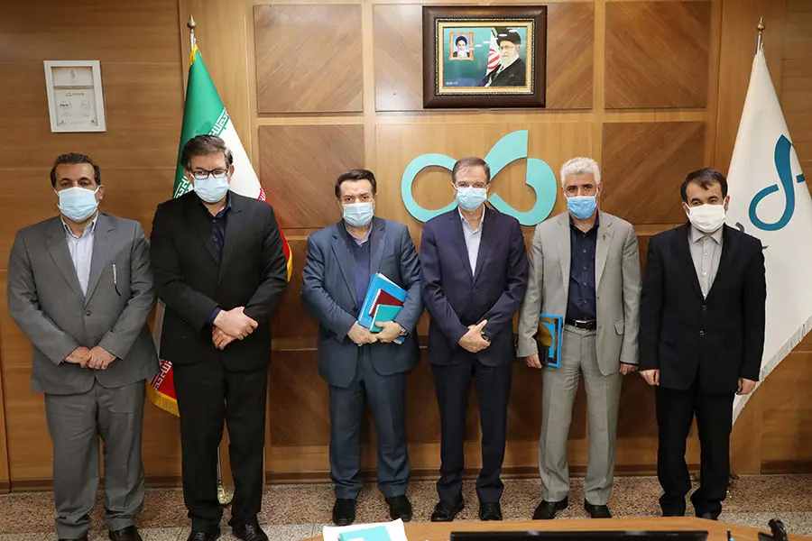 امضای تفاهم نامه همکاری میان بانک دی، سازمان اقتصادی کوثر و شرکت سرمایه گذاری شاهد
