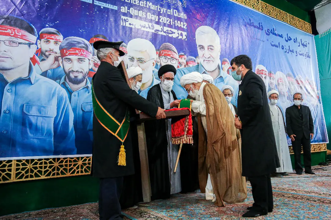 تجلیل از خانواده شهدای مقاومت و مبارزه با صهیونیسم

