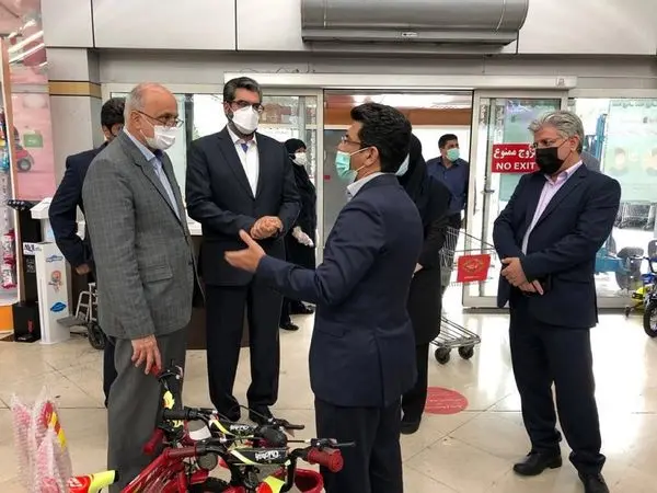 بازدید جلیل نگارنده مدیرعامل شرکت شهروند از فروشگاه شهروند بیهقی
