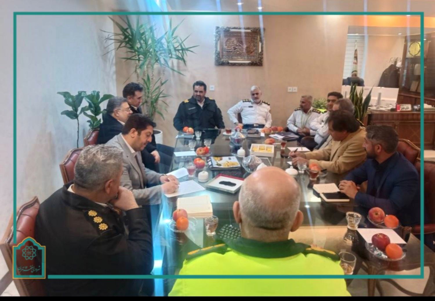 نشست تدابیر ترافیکی پایان سال در منطقه ۱۲ برگزار شد

