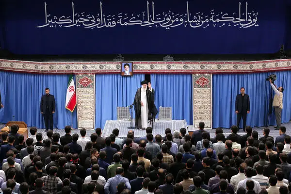 حرکت علمی کشور باید ادامه پیدا کند