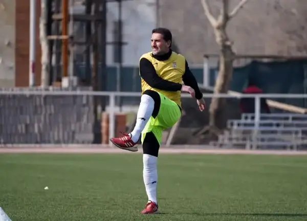 ادموند بزیک دستیار هاشمیان میشود