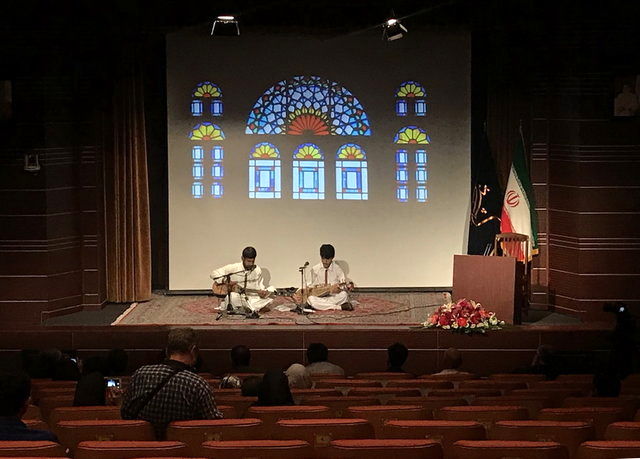 
تاریخ مناجات در ایران به چه زمانی می‌رسد؟
