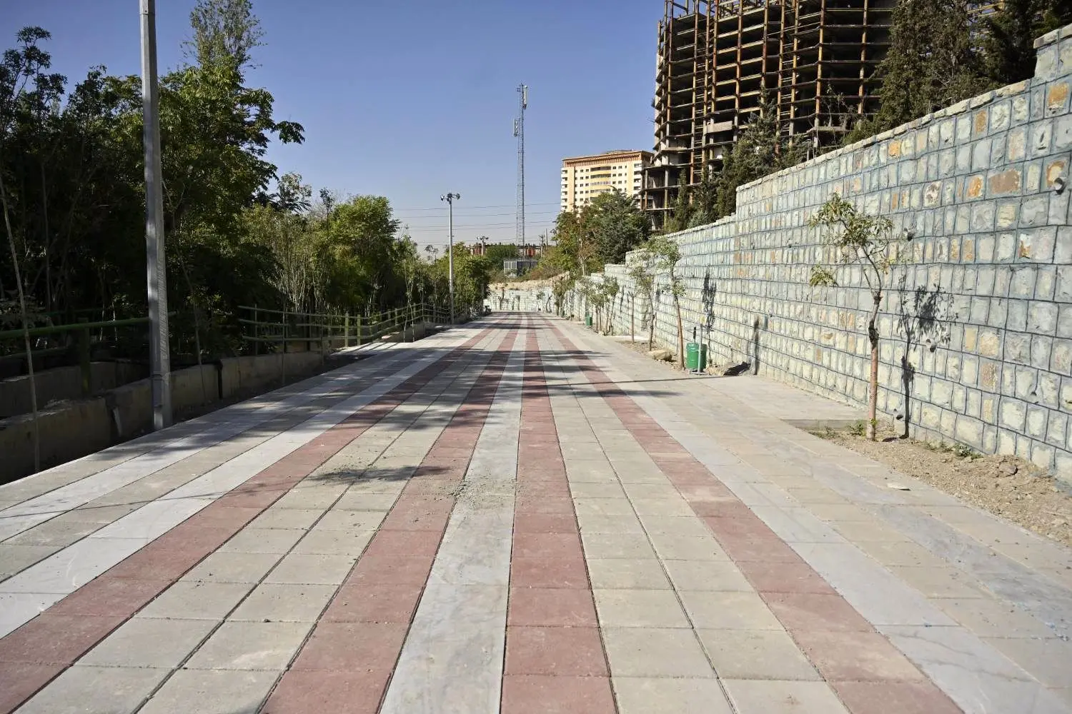  اجرای ۱۰ هزار متر مربع پیاده راه تفرجگاه خرگوش دره در فاز دوم

