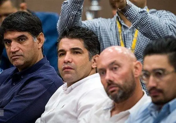 استقلال در حد قهرمانی نیست/تیم مشکل مدیریتی دارد