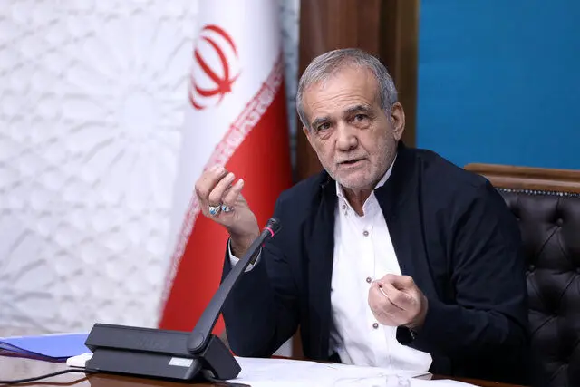 پزشکیان: مجلس دولت را در انتخاب و انتصاب مدیران کارآمد و تحول‌گرا کمک کند

