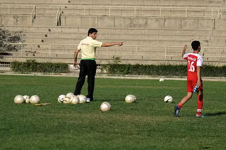 
راه آهن ۸۰ ساله را به امان خداوند رها نکنید
