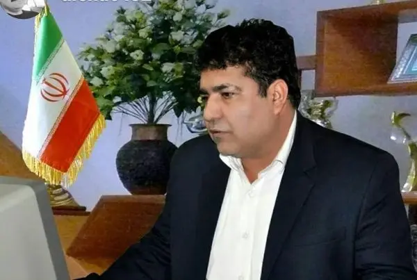 سیاست های یک بام و دو هوا