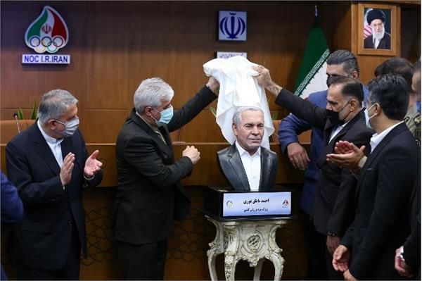 برگزاری مراسم رونمایی از سردیس احمد ناطق نوری و منوچهر مقصودی