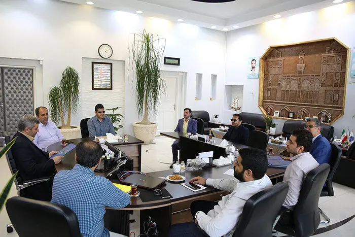 قدردانی از کارکنان نابینا و ناشنوای منطقه ۱۲