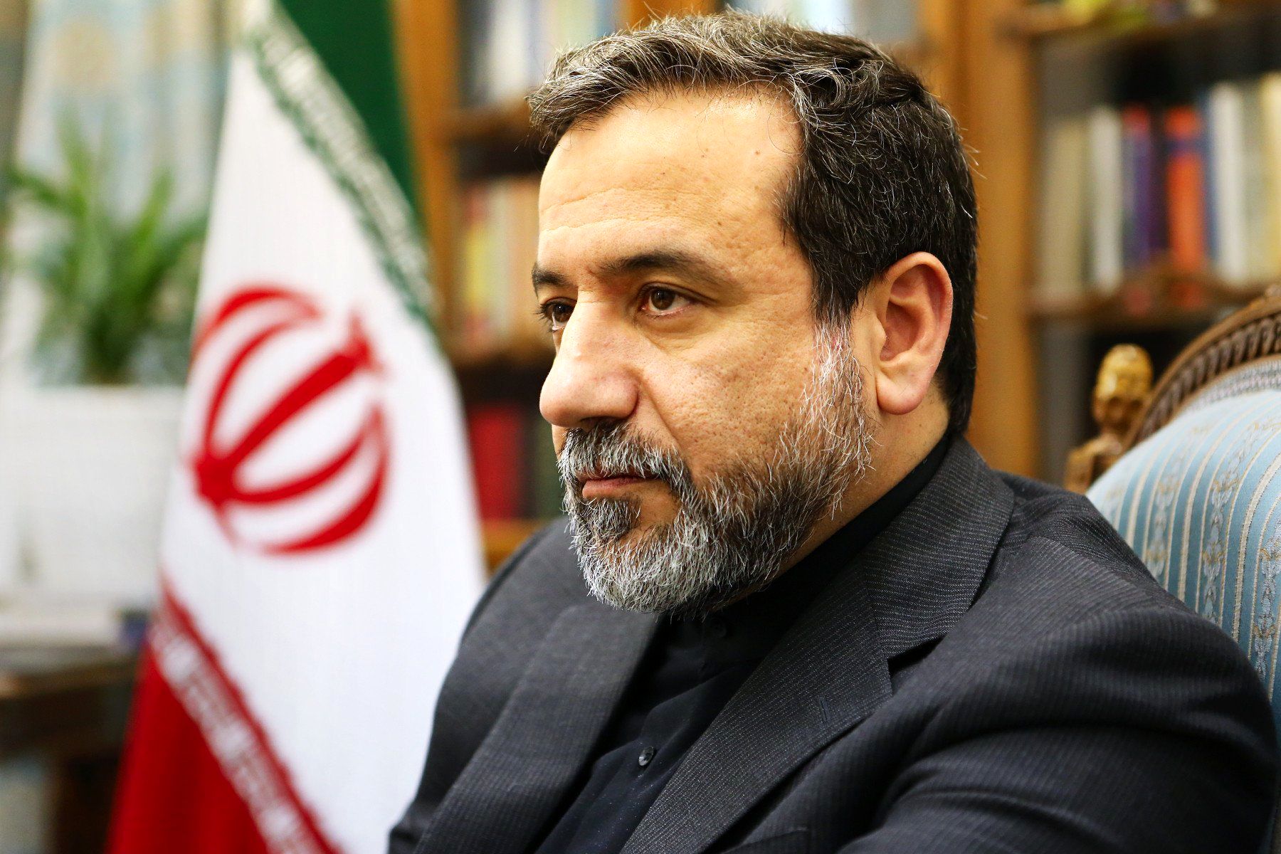  برداشتن گام پنجم به معنای خروج از برجام نیست