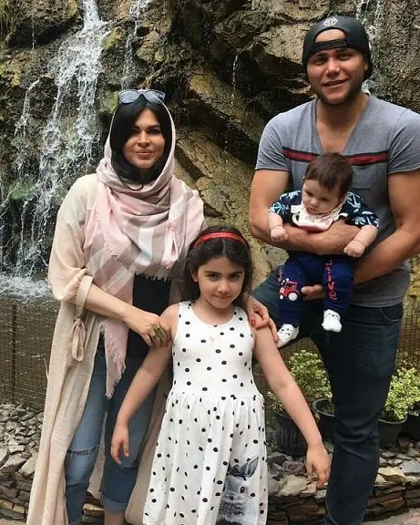 گردش و تفریح والیبالیست ایرانی و همسرش+عکس