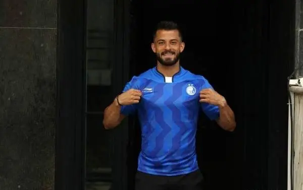 آقاخان مصدوم شد