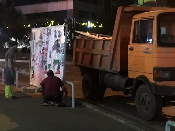 پاکسازی  20هزارمترمربع  تبلیغات انتخاباتی ازمعابر منطقه2 پایتخت 

