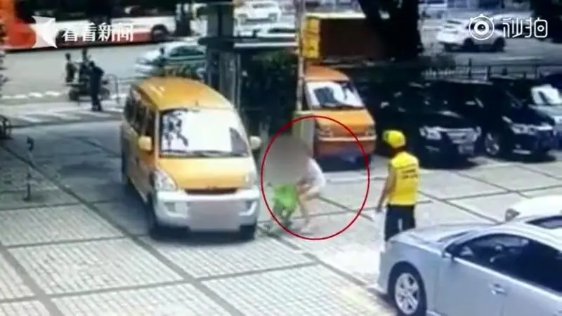 
نقشه عجیب دزد شیاد برای بدست آوردن پول از رانندگان +عکس
