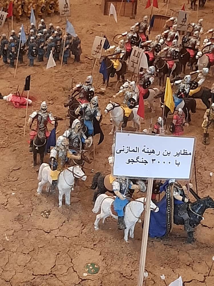 نمایشگاه هنری عاشورایی در ایام محرم در قلب طهران

