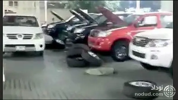 دزدی کارگران از خودروهای صادراتی به ایران + عکس
