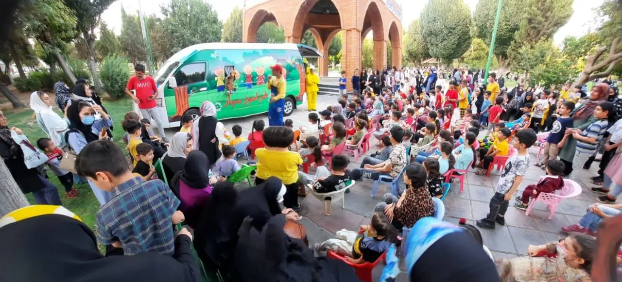 مدارس منطقه 19درهفته سلامت میزبان اتوبوس فراموز سیار می شوند

