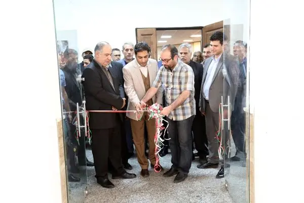 گشایش نمایشگاه " دور تهران بگردیم " در نگارخانه شرق تهران