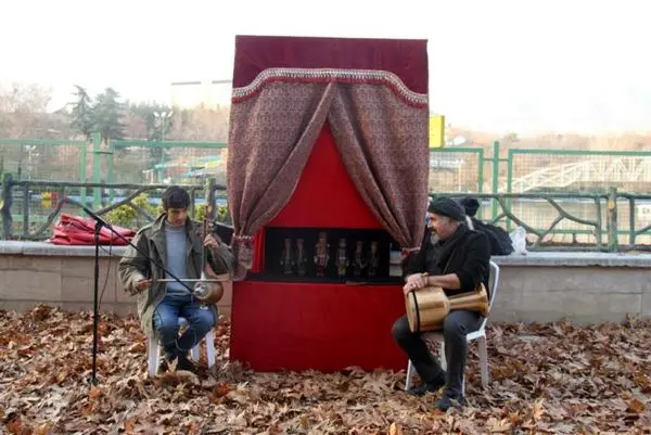 جشن یلدا در کنار کودکان کار و معلولین منطقه 3

