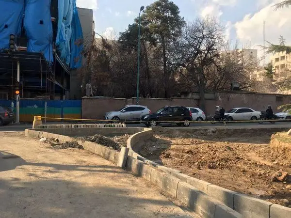 بهبود ترافیک با احداث دوربرگردان در خیابان قبا